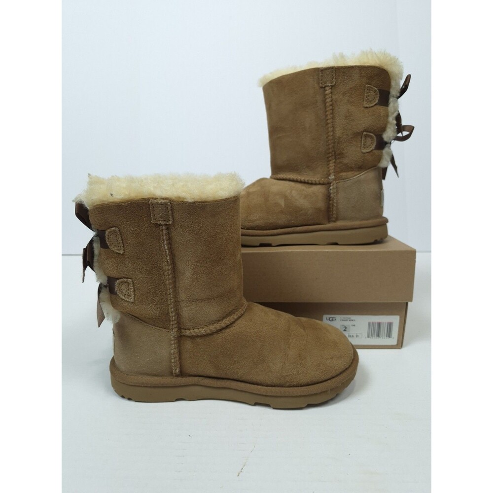 UGG Bailey Bow II Kids 2 Chestnut Suede Boots Shearling Ribbons 1017394K & Box